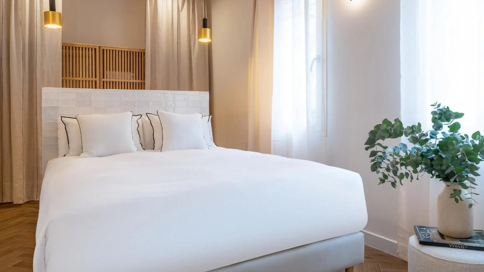 Robles Suite Apartment With Jacuzzi And Private Parking Sevilha